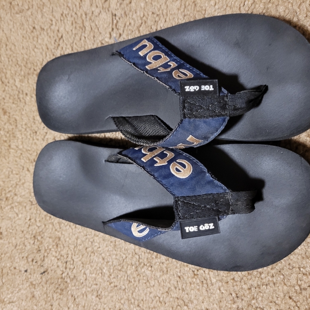 Women's ETBU flip flops, size 6